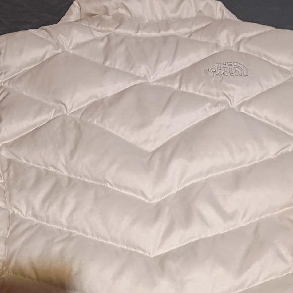 The North Face White Quilted Vest - Picture 5 of 5